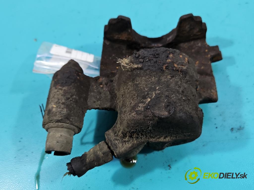 Fiat Seicento 0.9 39 HP manual 29 kW 899 cm3 3- brzdič predné pravý  (Kľučka dverí ostatné)