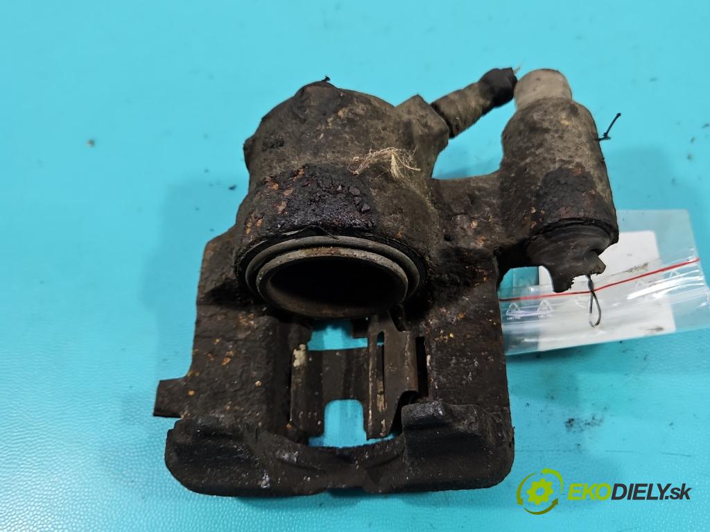 Fiat Seicento 0.9 39 HP manual 29 kW 899 cm3 3- brzdič predné pravý  (Kľučka dverí ostatné)