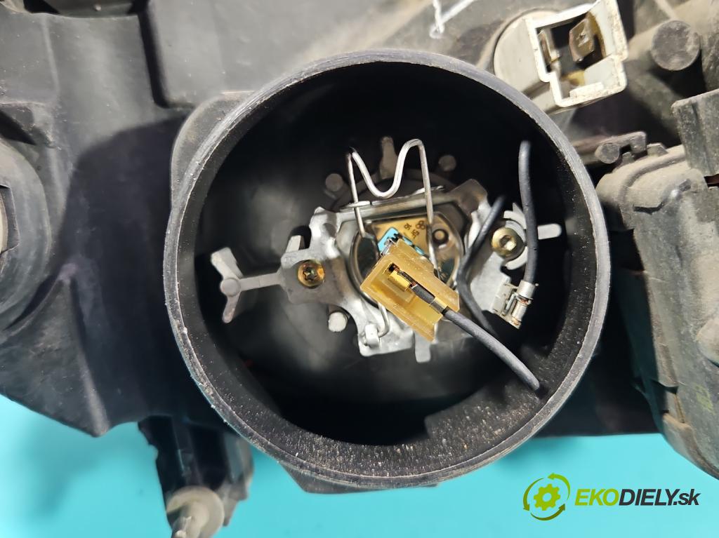 Nissan Primera P11 1996-2002 1.6 16V 99 hp manual 73 kW 1597 cm3 5- světlo levý  (Klika dveří ostatní)