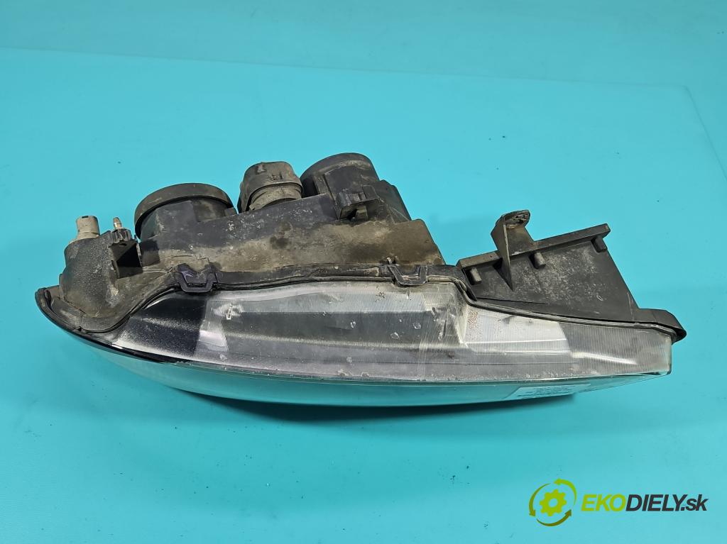 Nissan Primera P11 1996-2002 1.6 16V 99 hp manual 73 kW 1597 cm3 5- světlo levý  (Klika dveří ostatní)