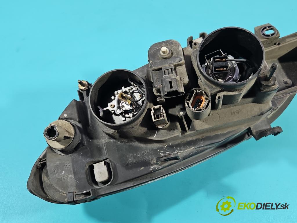 Nissan Primera P11 1996-2002 1.6 16V 99 HP manual 73 kW 1597 cm3 5- Reflektor: pravý  (Svetlo predné pravé)