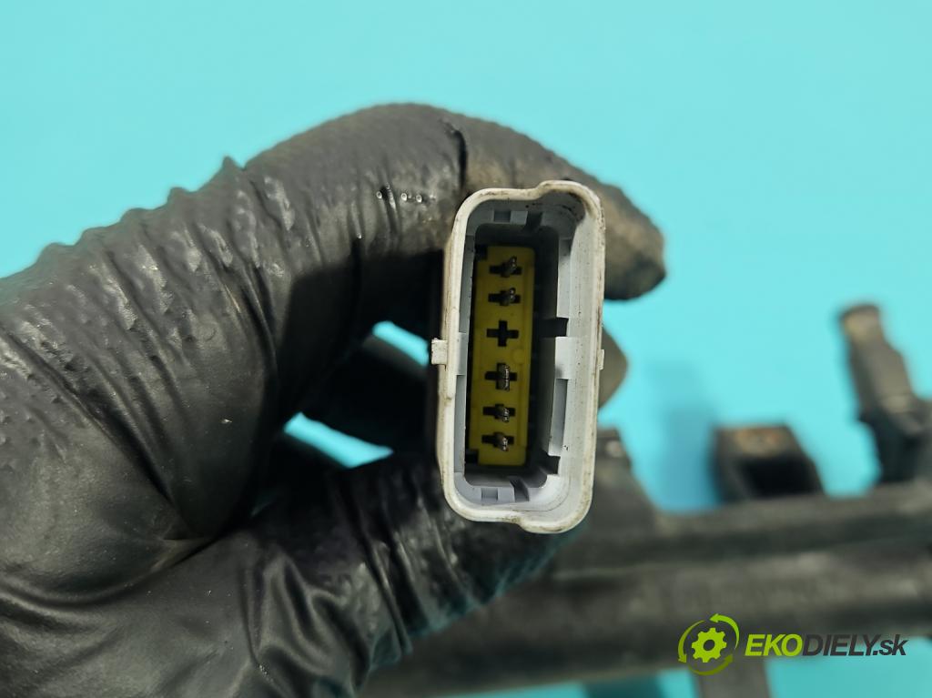 Citroen C2 1.4 8V 73 HP manual 54 kW 1360 cm3 3- vstrek 01F002A (Vstrekovač paliva)