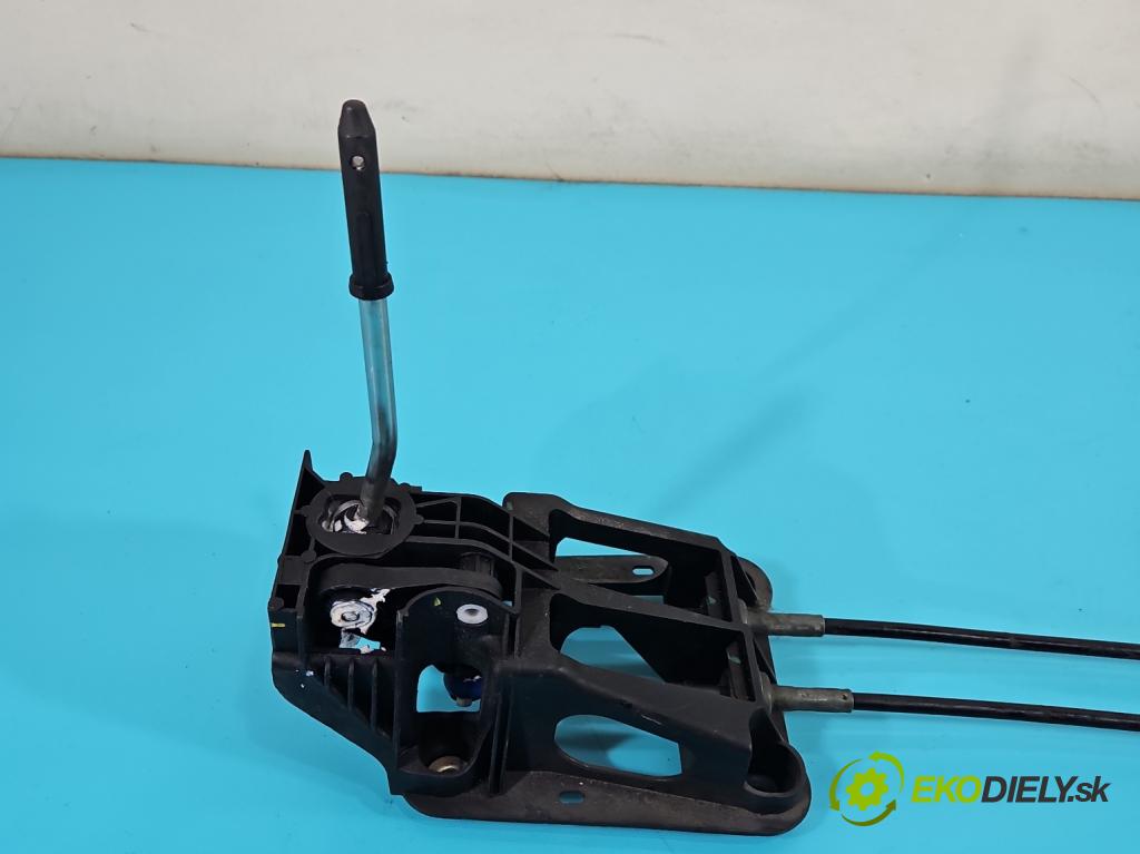 Citroen C2 1.4 8V 73 HP manual 54 kW 1360 cm3 3- Páka: Změny: stupeň,rýchlosť 9680192280 (Rýchlostná páka (kulisa))