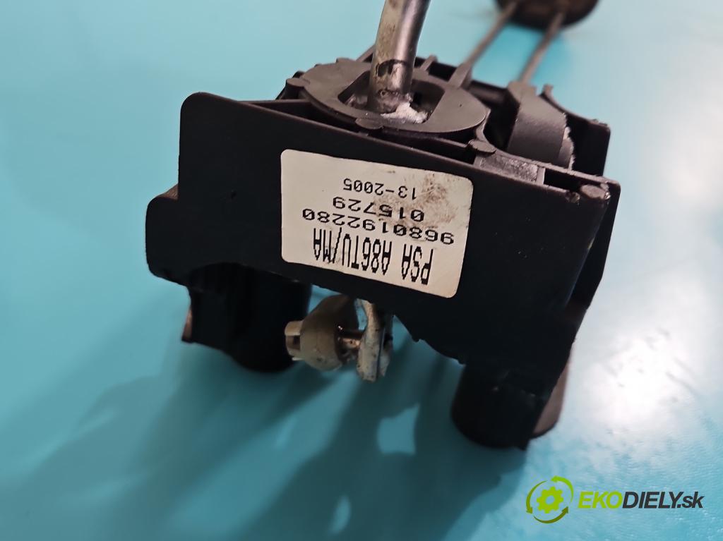 Citroen C2 1.4 8V 73 HP manual 54 kW 1360 cm3 3- Páka: Změny: stupeň,rýchlosť 9680192280 (Rýchlostná páka (kulisa))