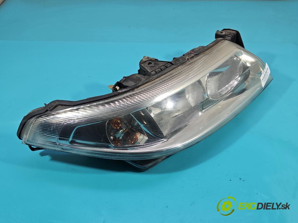 Renault Laguna II 2001-2007 1.8 16V 120 HP manual 88 kW 1783 cm3 5- Reflektor: pravý 8200002847 (Svetlo predné pravé)