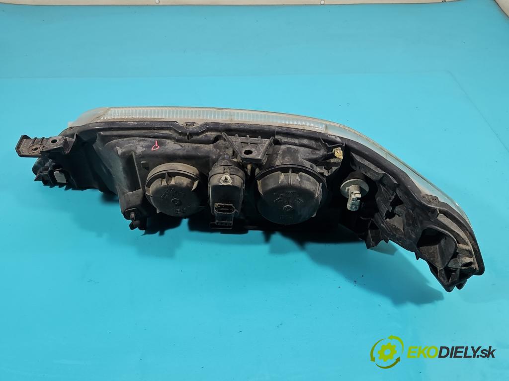 Renault Laguna II 2001-2007 1.8 16V 120 HP manual 88 kW 1783 cm3 5- Reflektor: pravý 8200002847 (Svetlo predné pravé)