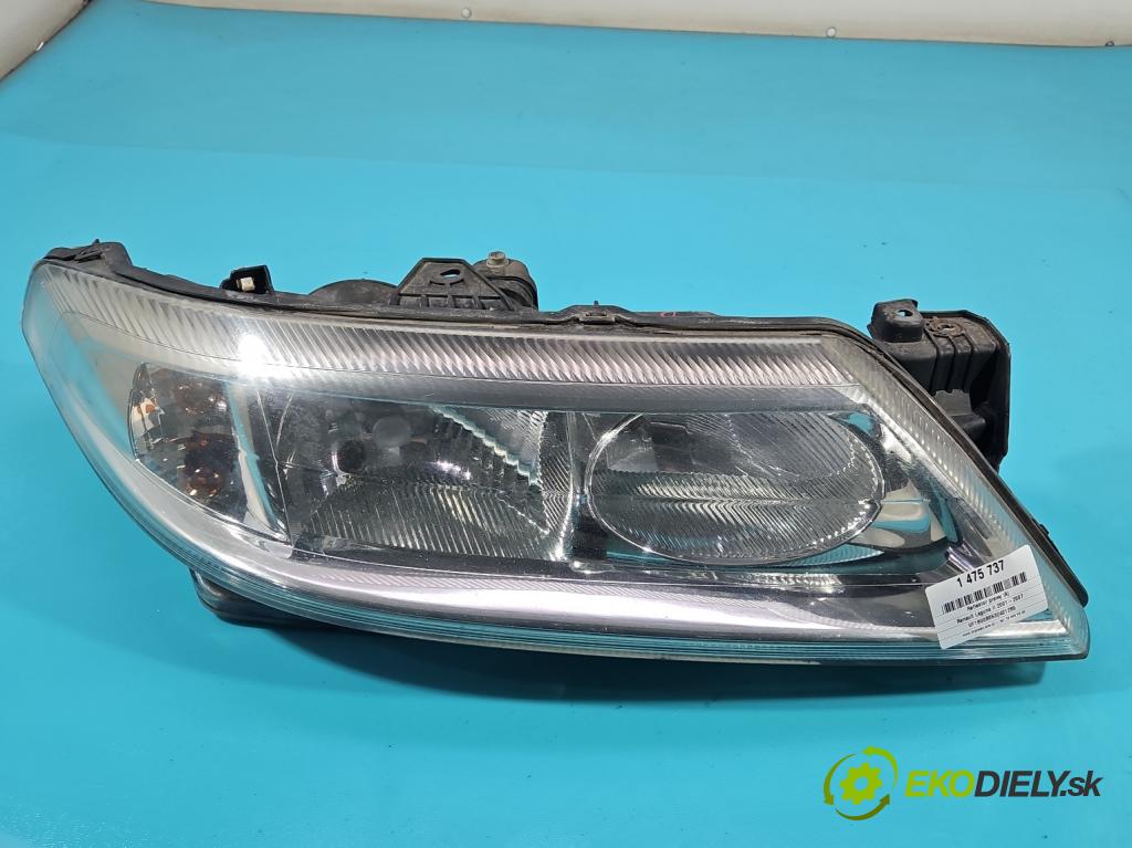 Renault Laguna II 2001-2007 1.8 16V 120 HP manual 88 kW 1783 cm3 5- Reflektor: pravý 8200002847 (Svetlo predné pravé)