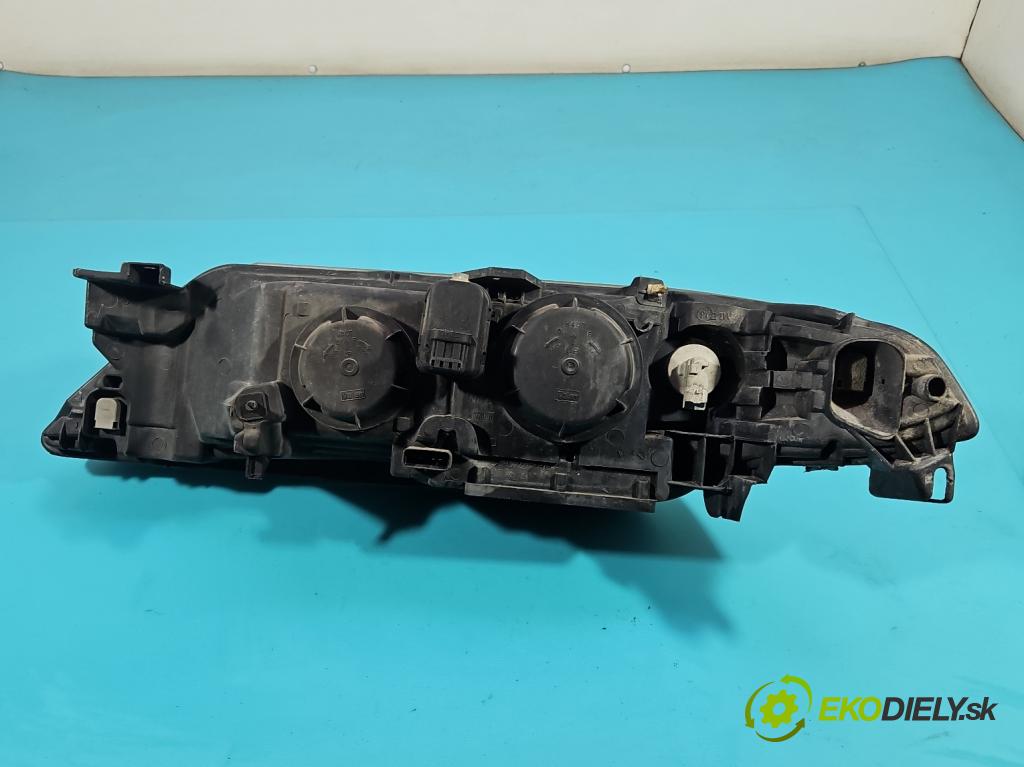 Renault Laguna II 2001-2007 1.8 16V 120 HP manual 88 kW 1783 cm3 5- Reflektor: pravý 8200002847 (Svetlo predné pravé)
