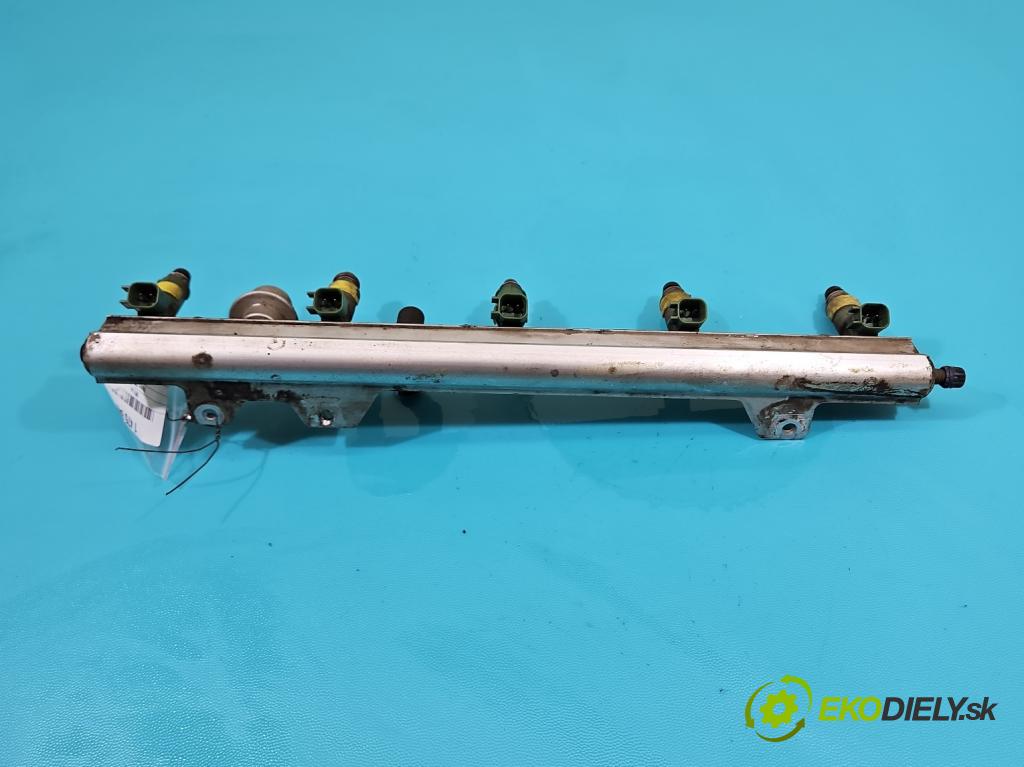 Volvo S60 I 2000-2010 2.4 20V 140 HP manual 103 kW 2435 cm3 4- vstrek 9470229 (Vstrekovač paliva)