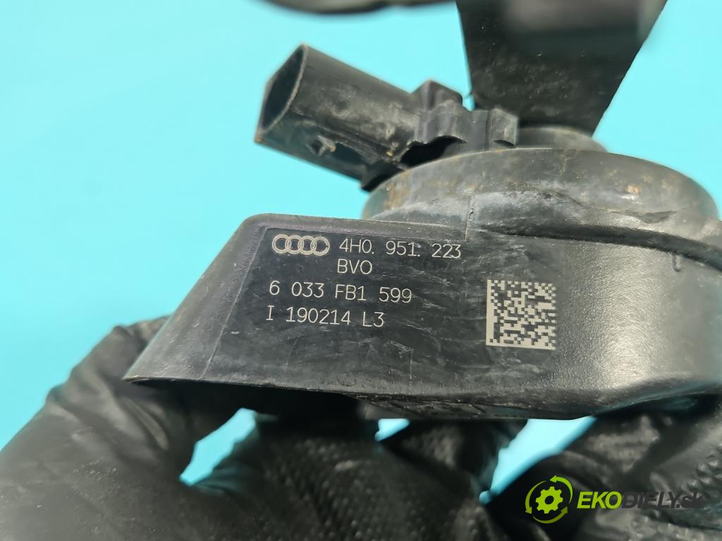 Audi A7 4G 2010-2018 4.0 V8 TFSI 420hp automatic 309 kW 3993 cm3 5- Klakson: 4H0951223
