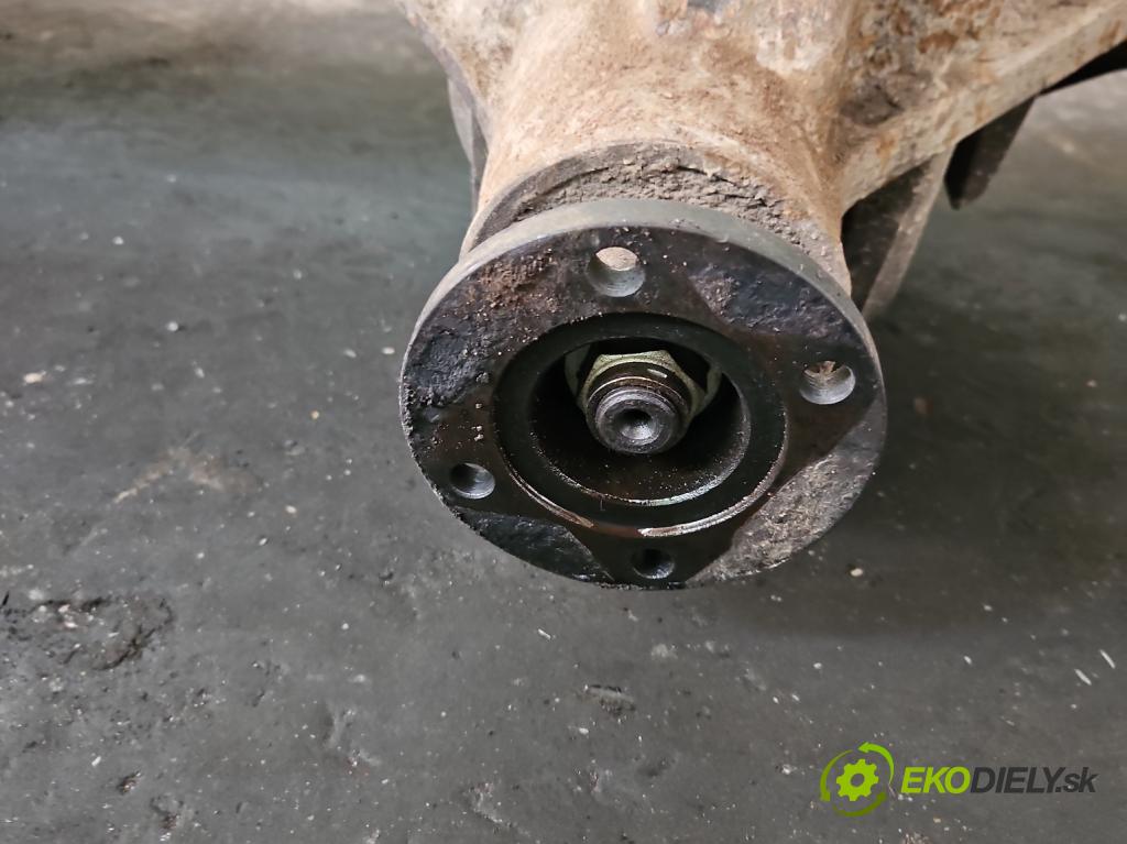 Ssangyong Rexton I 2001-2017 2.7 XDI 165 HP automatic 121 kW 2696 cm3 5- Most: zadní: