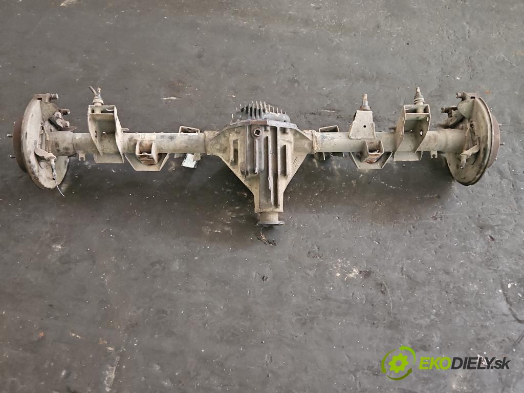 Ssangyong Rexton I 2001-2017 2.7 XDI 165 HP automatic 121 kW 2696 cm3 5- Most: zadní: