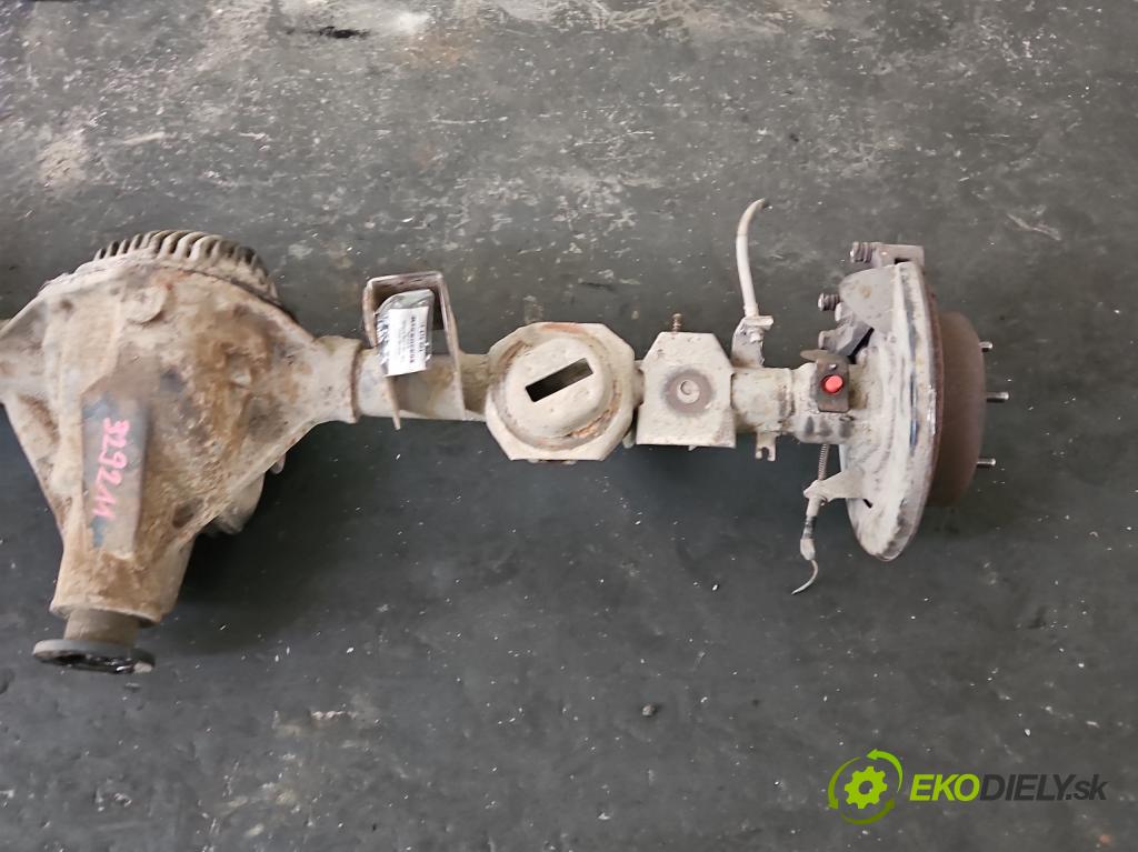 Ssangyong Rexton I 2001-2017 2.7 XDI 165 HP automatic 121 kW 2696 cm3 5- Most: zadní: