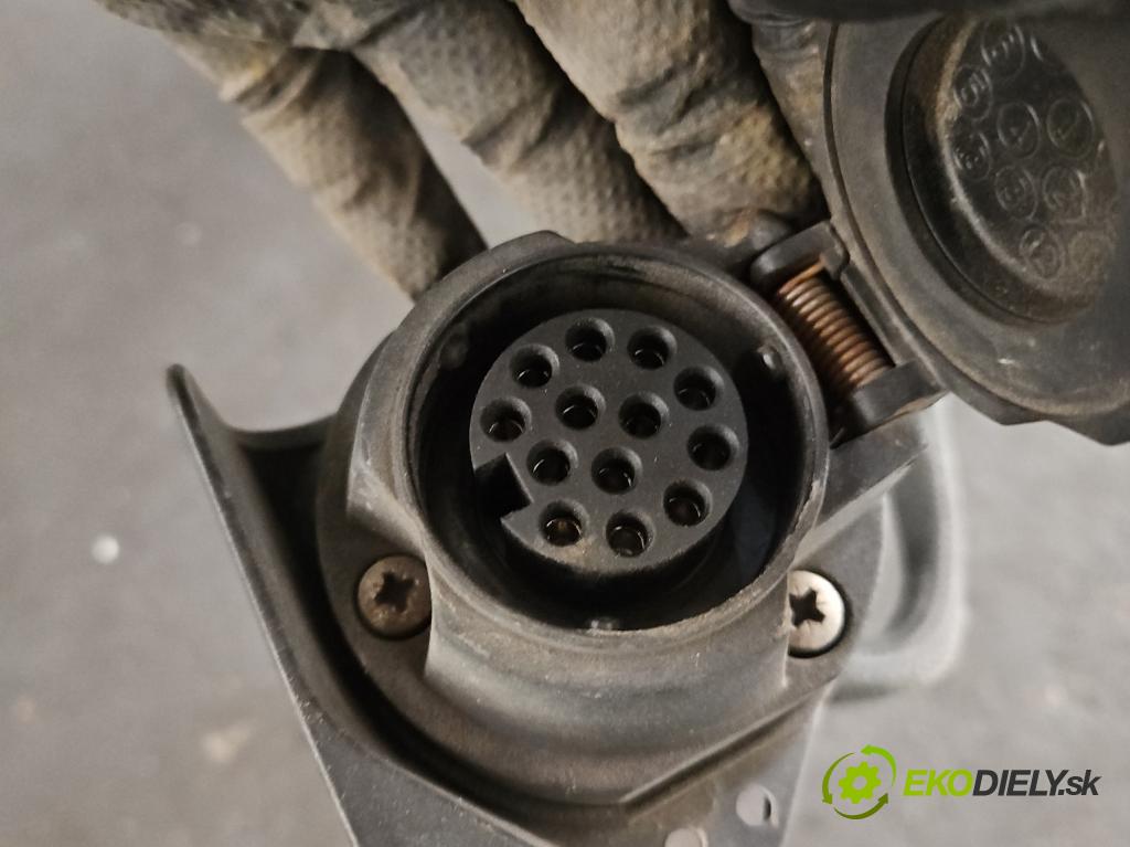 Land rover Discovery Sport 2014-2019 L550 2.0 Td 179KM automatic 132 kW 1999 cm3 5- oko tažné  (Tažné zařízení)