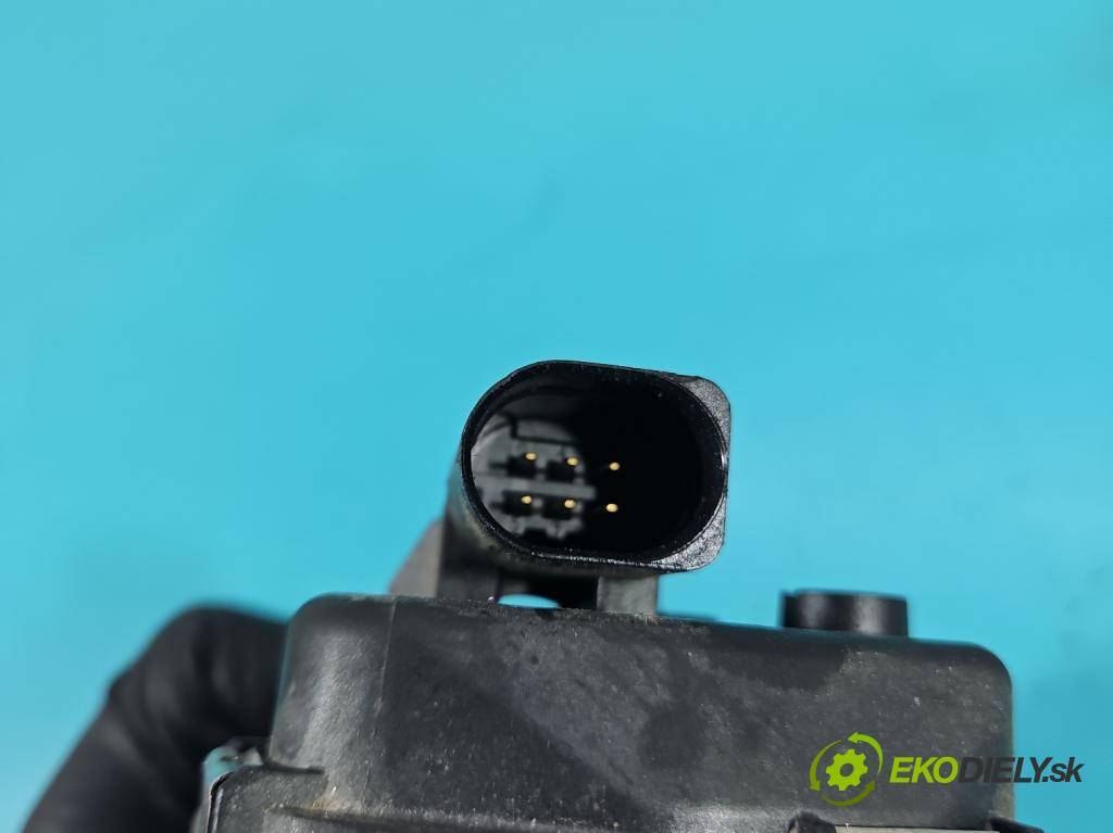 Seat Arona 2017- 1.0 TSI 110 HP manual 81 kW 999 cm3 5- klapka 05C133062 (Škrtiaca klapka)