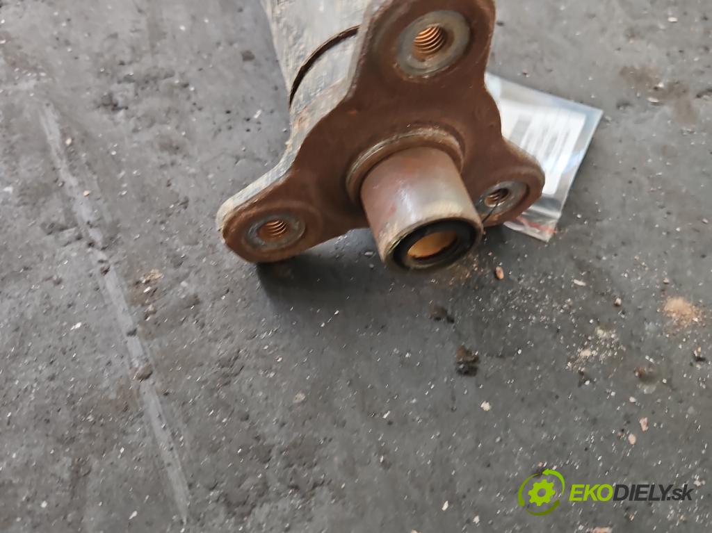 Skoda Superb III 2015-2024 2.0 TDI 190 HP automatic 140 kW 1968 cm3 5- Hřídel: zadné 3Q0521101AR (Kardaňový hriadeľ)