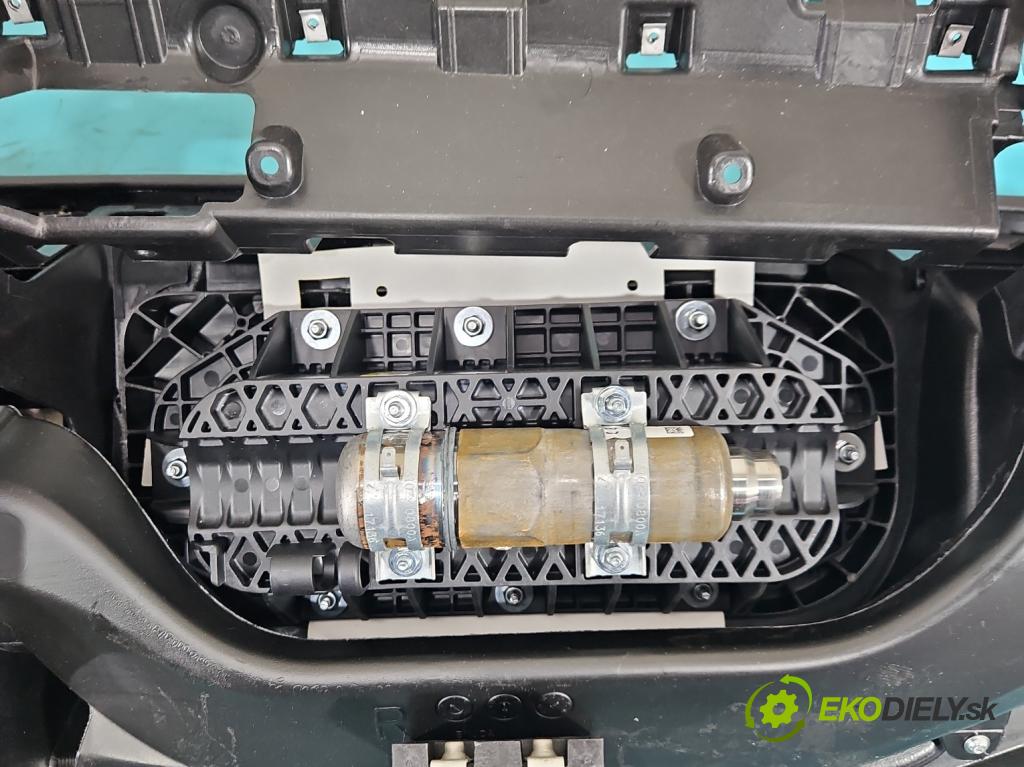 Land rover Discovery Sport 2014-2019 L550 2.0 Td 179KM automatic 132 kW 1999 cm3 5- kokpit,přistrojova deska