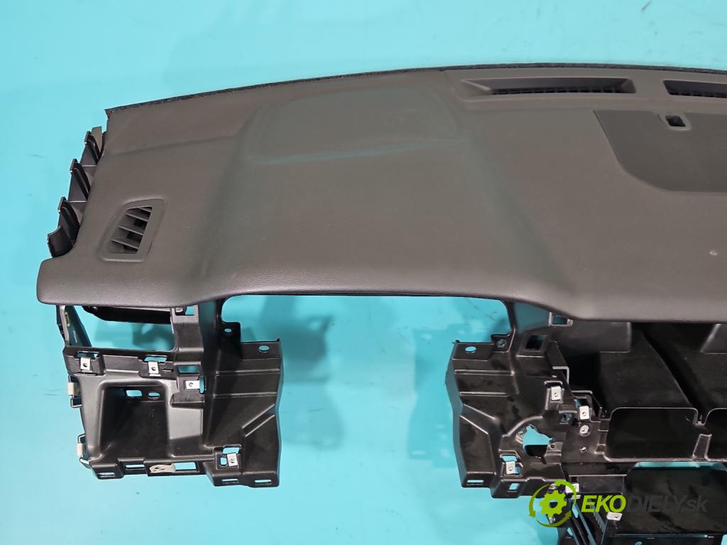 Land rover Discovery Sport 2014-2019 L550 2.0 Td 179KM automatic 132 kW 1999 cm3 5- kokpit,přistrojova deska