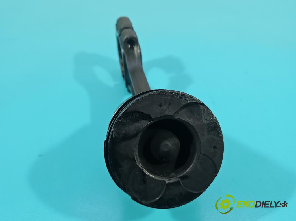 Ssangyong Rexton I 2001-2017 2.7 XDI 165 HP automatic 121 kW 2696 cm3 5- piest D27DT (Piest)