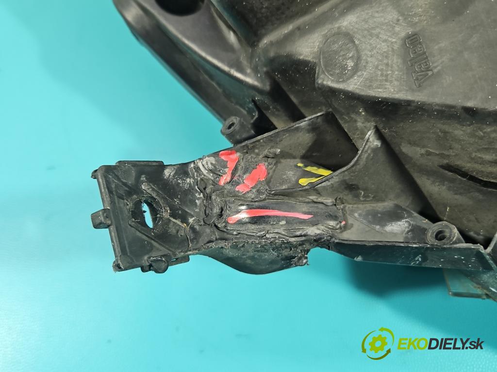 Opel Vectra C 2002-2008 1.9 cdti 150 HP manual 110 kW 1910 cm3 5- Reflektor: pravý 13170916 (Svetlo predné pravé)