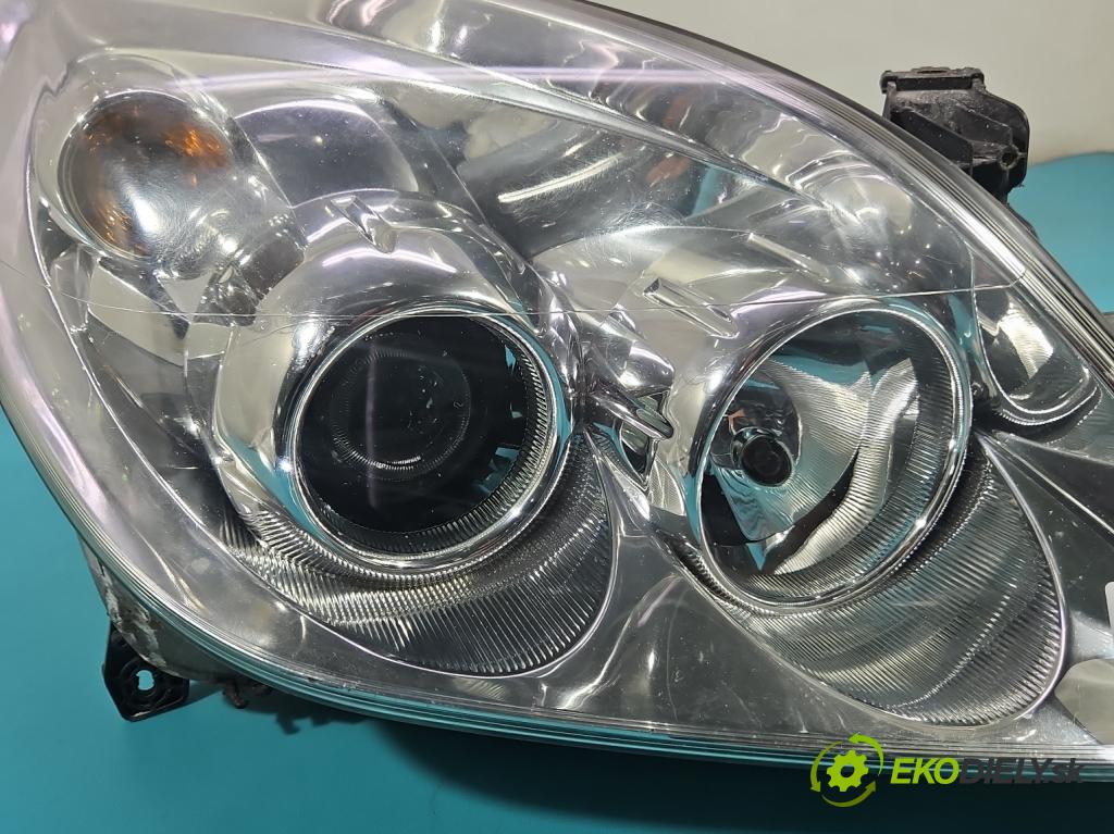 Opel Vectra C 2002-2008 1.9 cdti 150 HP manual 110 kW 1910 cm3 5- Reflektor: pravý 13170916 (Svetlo predné pravé)