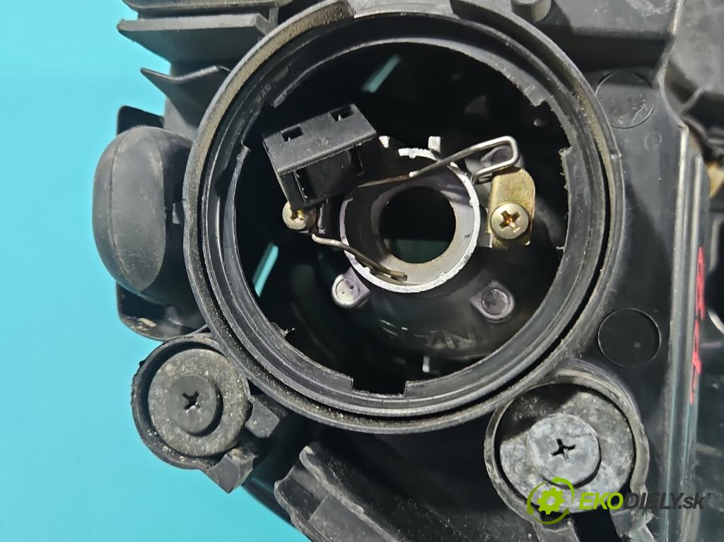 Ssangyong Rexton I 2001-2017 2.7 XDI 165 HP automatic 121 kW 2696 cm3 5- Reflektor: pravý  (Svetlo predné pravé)