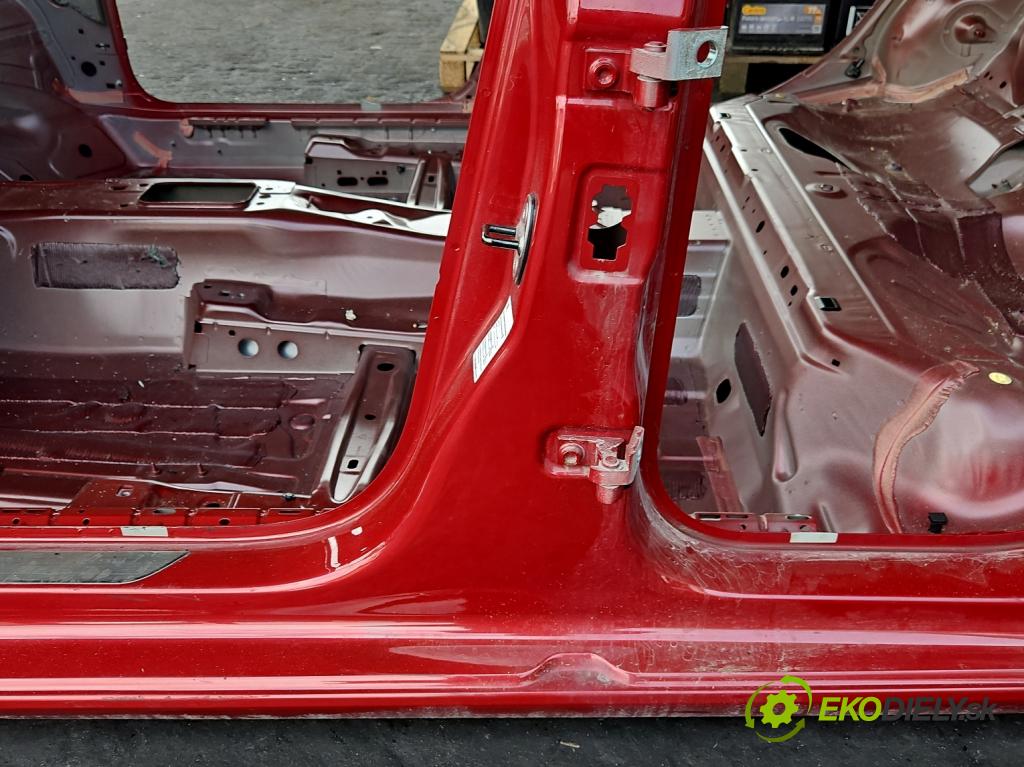 Seat Leon III 2012-2020 1.8 TSI 179KM automatic 132 kW 1798 cm3 5- práh levý  (Karoserie ostatní)