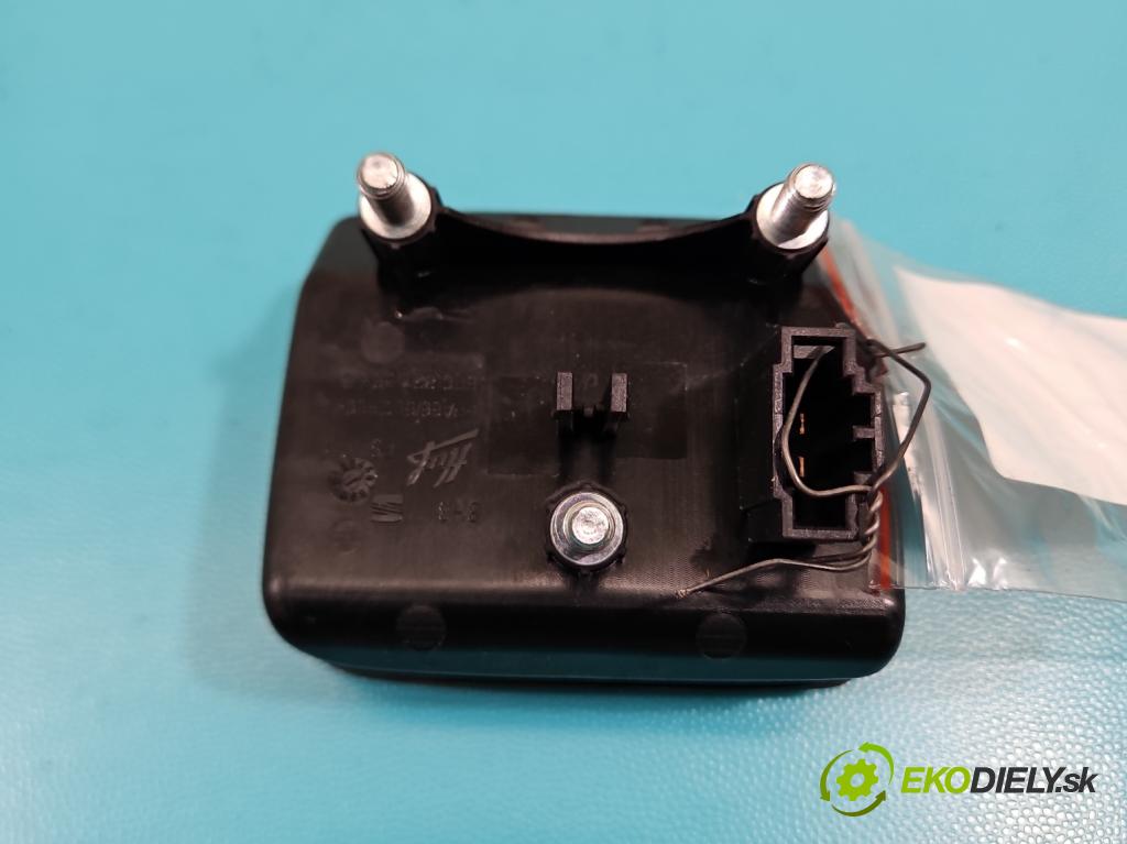 Seat Leon III 2012-2020 1.8 TSI 179KM automatic 132 kW 1798 cm3 5- rukoväť kufrové dvere zadné 5F0827565B