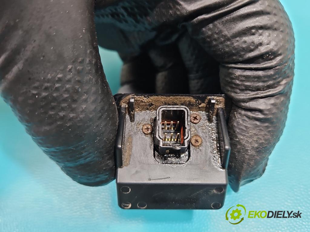 Opel Mokka A 2012-2019 1.6 cdti 136 HP automatic 100 kW 1598 cm3 5- Kamera cúvania 42443659