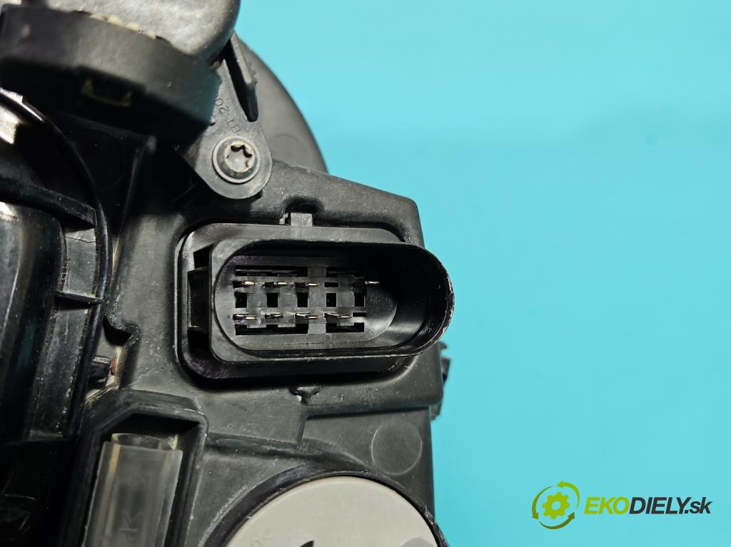 Seat Leon III 2012-2020 1.8 TSI 179KM automatic 132 kW 1798 cm3 5- světlo levý 5F1941005 (Klika dveří ostatní)