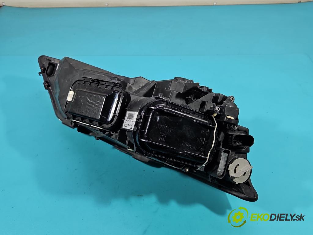 Seat Leon III 2012-2020 1.8 TSI 179KM automatic 132 kW 1798 cm3 5- světlo levý 5F1941005 (Klika dveří ostatní)