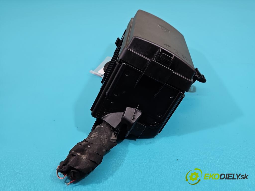 Seat Leon III 2012-2020 1.8 TSI 179KM automatic 132 kW 1798 cm3 5- skříňka pojistková 5Q0907361A (Pojistkové skříňky)