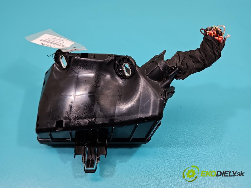 Seat Leon III 2012-2020 1.8 TSI 179KM automatic 132 kW 1798 cm3 5- skříňka pojistková 5Q0907361A (Pojistkové skříňky)