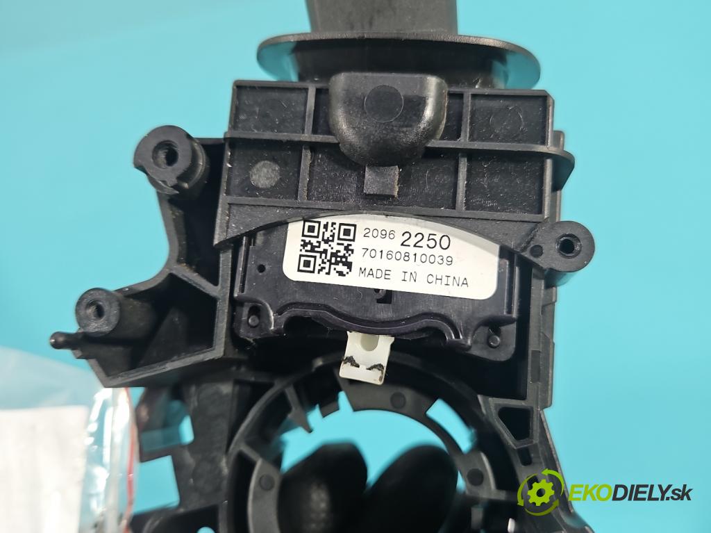Opel Mokka A 2012-2019 1.6 cdti 136 HP automatic 100 kW 1598 cm3 5- prepínač komplex: 20962250 (Prepínacie páčky pod volantom)