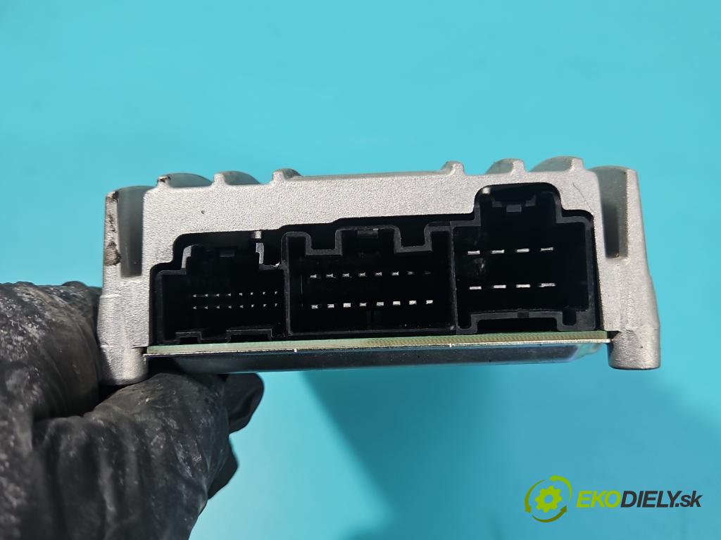 Land rover Discovery Sport 2014-2019 L550 2.0 Td 179KM automatic 132 kW 1999 cm3 5- Zesilovač: FK72-19C164-ZF (Zosilňovač)