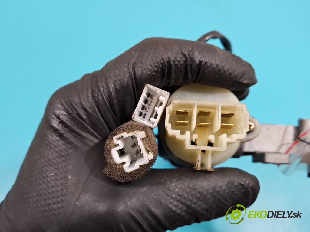 Ssangyong Rexton I 2001-2017 2.7 XDI 165 HP automatic 121 kW 2696 cm3 5- Spínačka  (Spínacia skrinka)