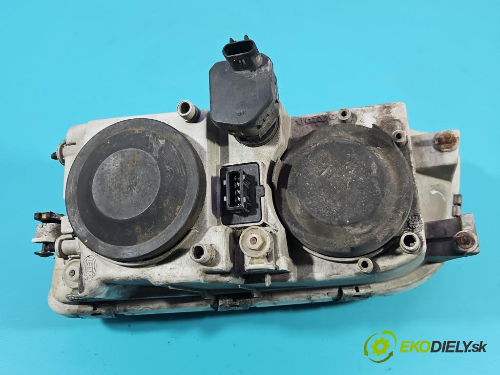 Volvo V40 I 1995-2004 1.8 16V 120 HP manual 88 kW 1783 cm3 5- Reflektor: pravý  (Svetlo predné pravé)