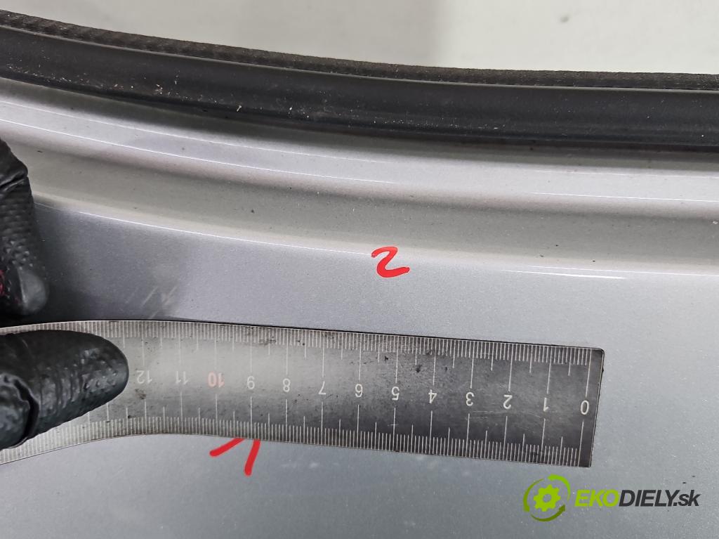 Toyota Aygo II 2014-2022 1.0 vvti 69KM manual 51 kW 998 cm3 5- dveře zadní pravé  (Klika dveří ostatní)