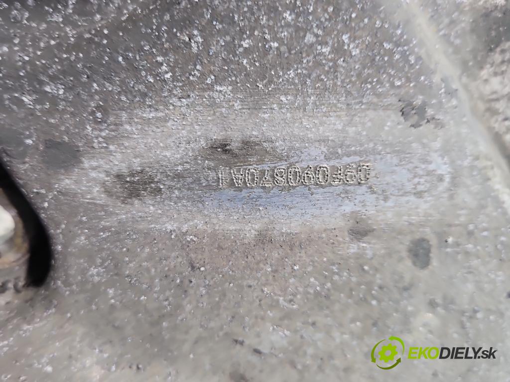 Hyundai I30 I 2007-2012 1.4 16V 109 hp manual 80.2 kW 1396 cm3 5- obal vačkový R82Y (Kryt motoru )