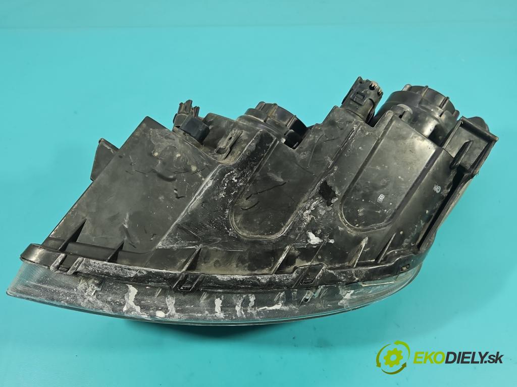 Hyundai I30 I 2007-2012 1.4 16V 109 HP manual 80.2 kW 1396 cm3 5- Reflektor: pravý  (Svetlo predné pravé)