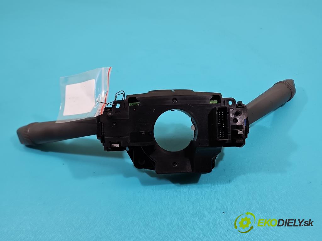 Volvo S60 I 2000-2010 2.4 20V 140 HP manual 103 kW 2435 cm3 4- prepínač komplex: 8666597 (Prepínacie páčky pod volantom)