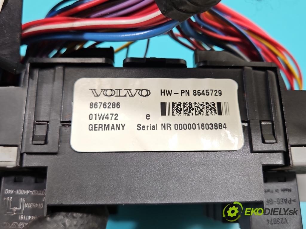 Volvo S60 I 2000-2010 2.4 20V 140 hp manual 103 kW 2435 cm3 4- skříňka pojistková 8676286 (Pojistkové skříňky)