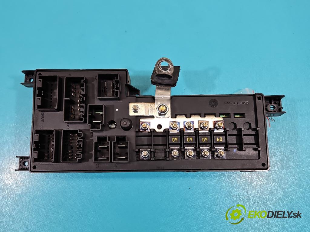 Volvo S60 I 2000-2010 2.4 20V 140 hp manual 103 kW 2435 cm3 4- skříňka pojistková 8637841 (Pojistkové skříňky)