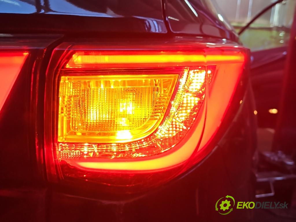 Infiniti QX60 2012- 3.5 V6 265KM automatic 195 kW 3498 cm3 5- světlo zadní pravé 949225 (Klika dveří ostatní)