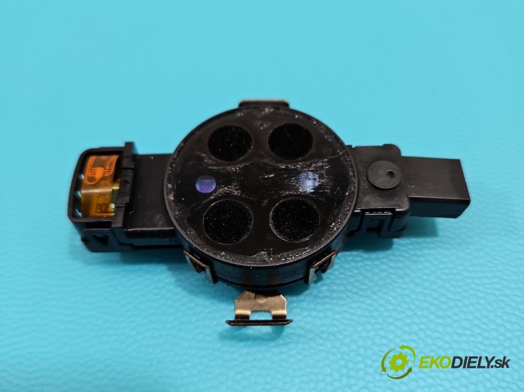 Skoda Superb III 2015-2024 2.0 TDI 190 HP automatic 140 kW 1968 cm3 5- snímač déšť: 500955547B (Snímač dažďa)