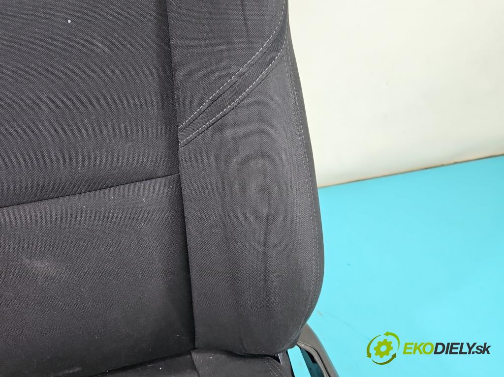 Volvo V40 II 2012-2019 2.0 D3 150 HP automatic 110 kW 1984 cm3 5- Sedačka ľavý  (Sedadlo)