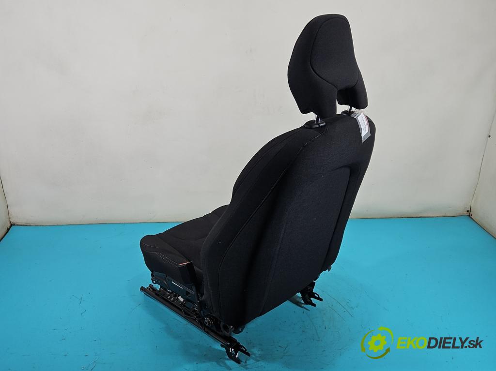 Volvo V40 II 2012-2019 2.0 D3 150 HP automatic 110 kW 1984 cm3 5- Sedačka pravý  (Sedadlo)