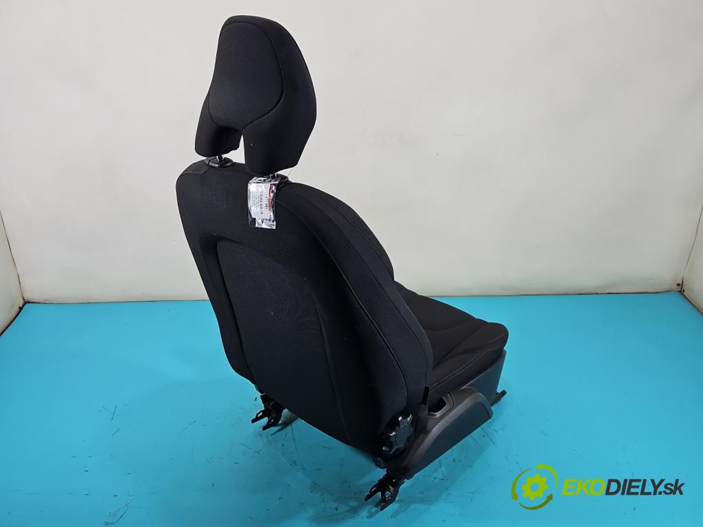 Volvo V40 II 2012-2019 2.0 D3 150 HP automatic 110 kW 1984 cm3 5- Sedačka pravý  (Sedadlo)