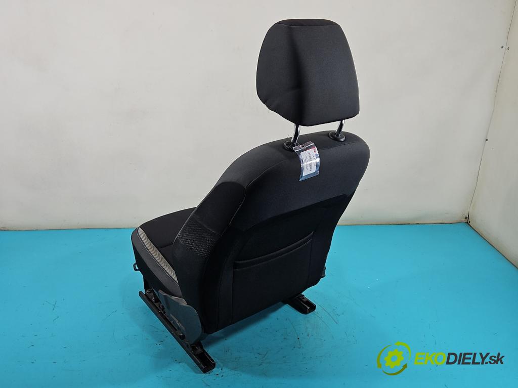 Skoda Fabia III 2014- 2021 1.0 TSI 95 HP manual 70 kW 999 cm3 5- Sedačka pravý  (Sedadlo)