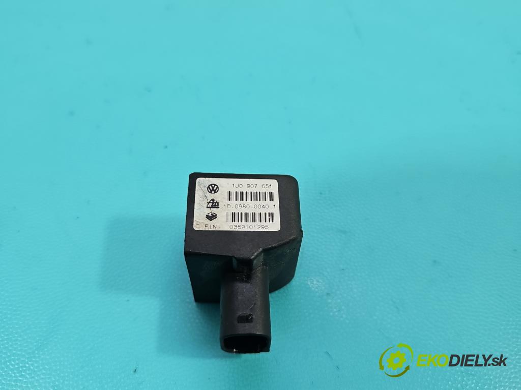 Vw Golf IV 1997-2003 1.9 tdi 90 hp manual 66 kW 1896 cm3 5- snímač ESP 1J0907651